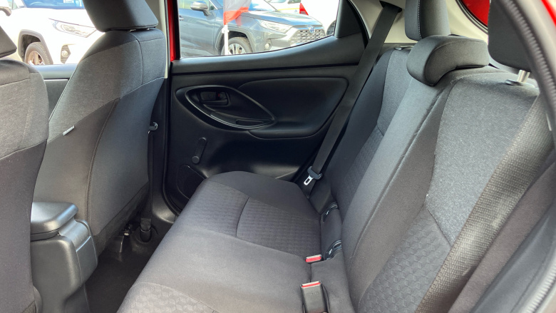 Toyota Yaris 1.5 Hybrid Icon 5dr CVT Hybrid Hatchback